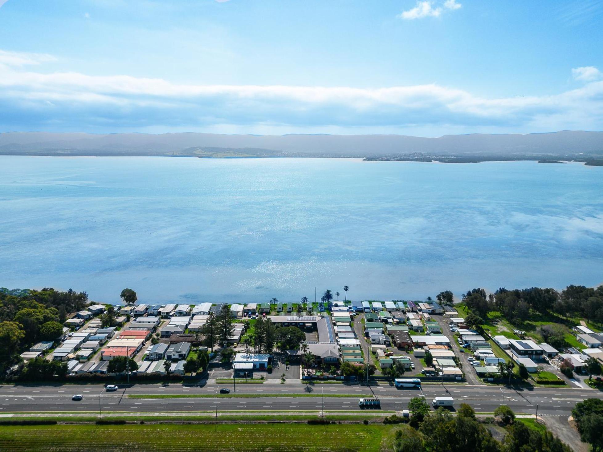 Lakeside Inn Wollongong Primbee Kültér fotó